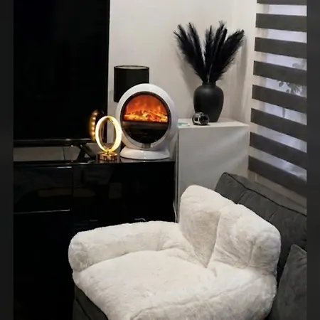 Blackapartment2kawalerka Appartamento *